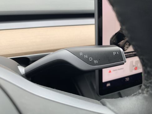 Used 2023 Tesla Model Y Long Range image 26