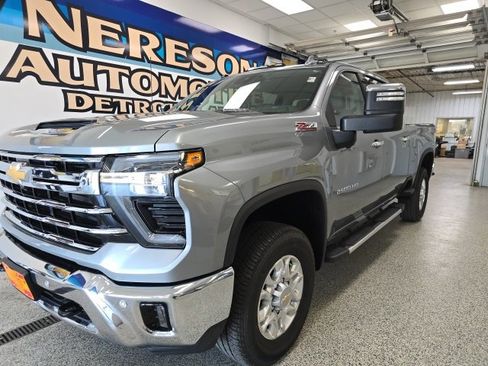 Used 2024 Chevrolet Silverado 2500 LTZ w/ LTZ Plus Package image 1