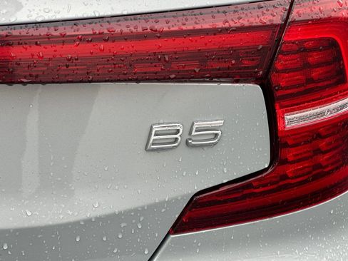 Used 2024 Volvo S60 B5 Plus image 50