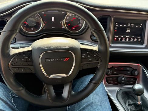 Used 2018 Dodge Challenger R/T image 16