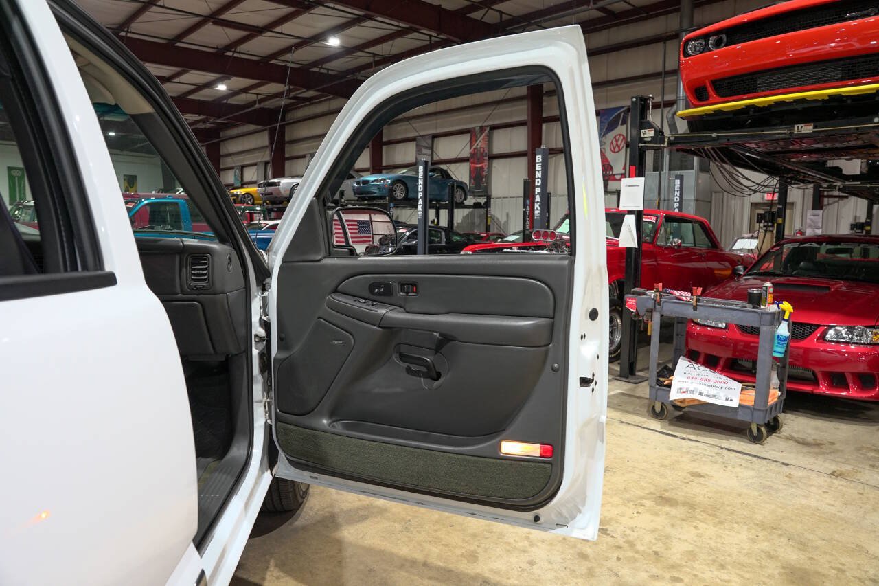 Used 2005 GMC Sierra 1500 SLT w/ Light Duty Power Package RWD image 40