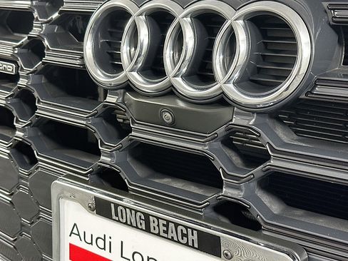 Used 2023 Audi Q5 e Premium Plus w/ Premium Plus Package image 15