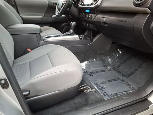 Certified 2023 Toyota Tacoma SR5 image 9