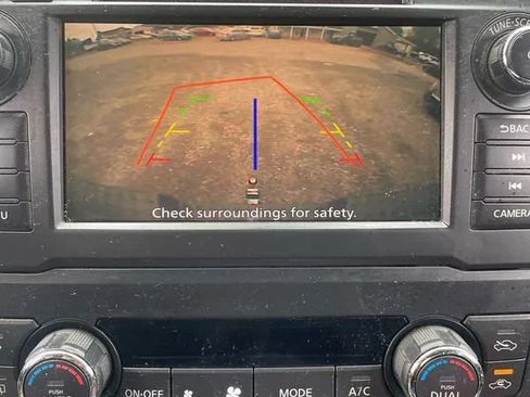 Used 2019 Nissan Titan SV w/ SV Convenience Package AWD/4WD image 33