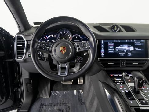 Certified 2020 Porsche Cayenne Turbo S image 18