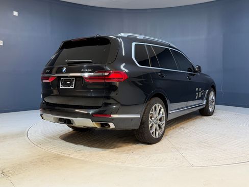 Used 2022 BMW X7 xDrive40i w/ Executive Package image 9