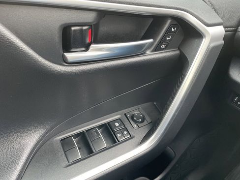 Certified 2019 Toyota RAV4 Limited image 11
