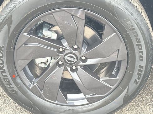 New 2026 Nissan Rogue SV image 9