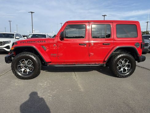 Used 2021 Jeep Wrangler Unlimited Rubicon AWD/4WD image 2