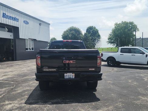 Used 2016 GMC Sierra 1500 SLT w/ All-Terrain Package AWD/4WD image 5