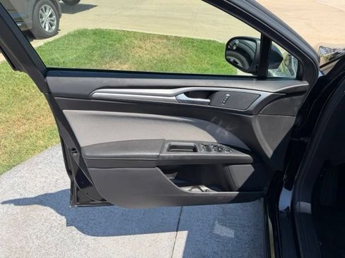 Used 2016 Ford Fusion S w/ Equipment Group 101A FWD image 8