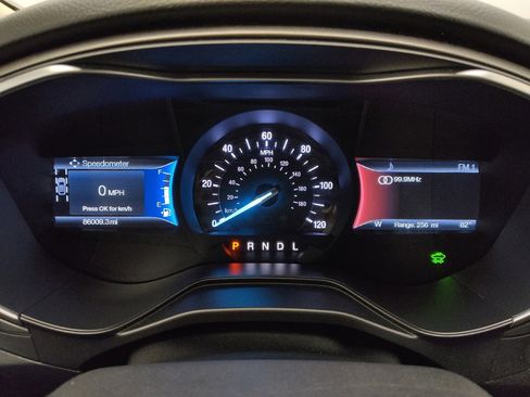 Used 2019 Ford Fusion SE FWD image 23