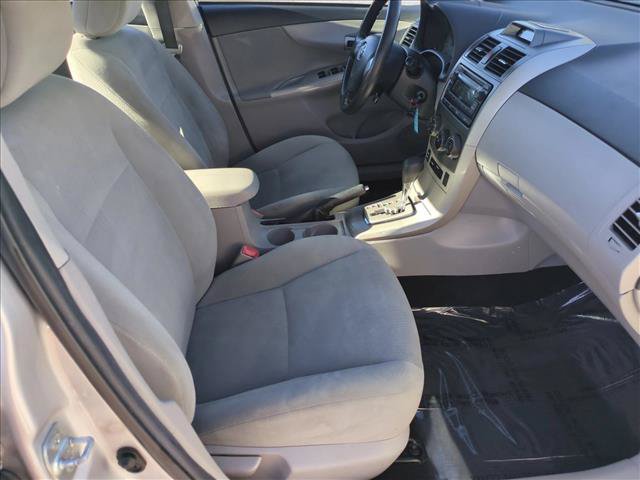 Used 2012 Toyota Corolla LE FWD image 19