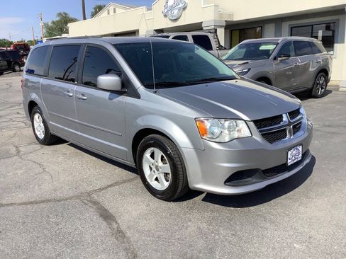 Used 2013 Dodge Grand Caravan SXT FWD image 15