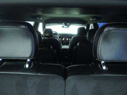 Used 2024 Jeep Grand Cherokee L Laredo image 25