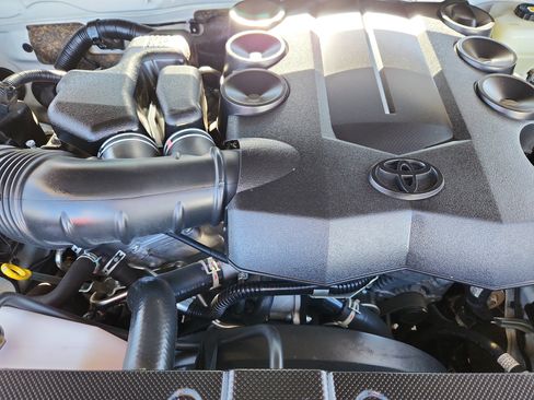 Used 2021 Toyota 4Runner Limited image 15