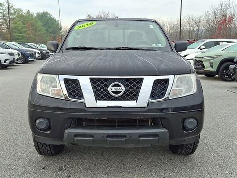 Used 2018 Nissan Frontier SV image 2