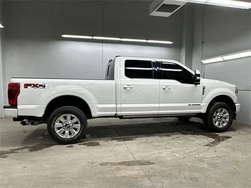 Used 2022 Ford F350 Platinum w/ FX4 Off-Road Package image 3