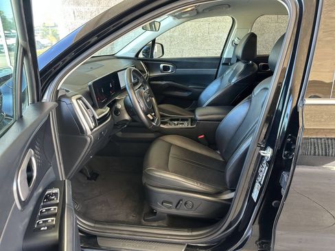 Used 2024 Kia Sorento S FWD image 29
