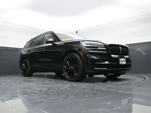 Used 2023 Lincoln Aviator Reserve w/ Equipment Group 201A AWD/4WD image 52