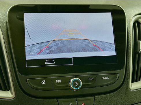 Used 2024 Chevrolet Malibu LT image 21