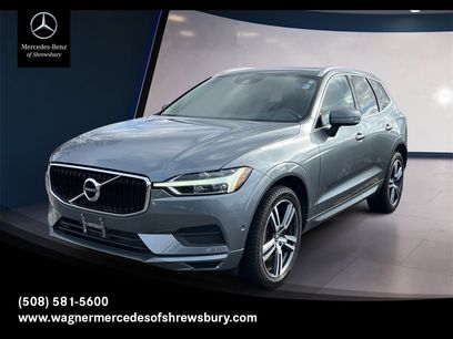 Used 2019 Volvo XC60 T6 Momentum w/ Multimedia Package