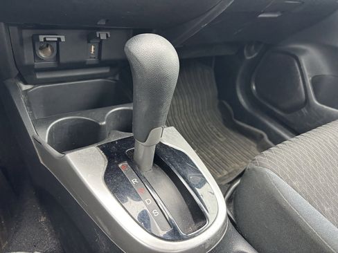 Used 2018 Honda Fit EX image 11