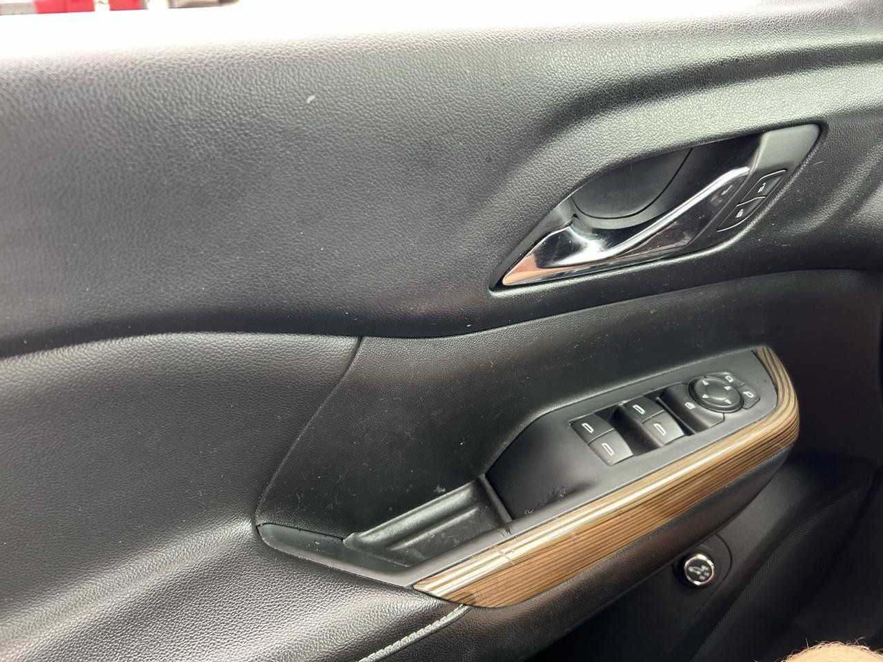 Used 2017 GMC Acadia SLE FWD image 28