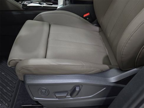 New 2025 Audi Q5 Prestige image 29