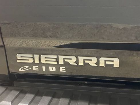 Used 2015 GMC Sierra 1500 Denali AWD/4WD image 30