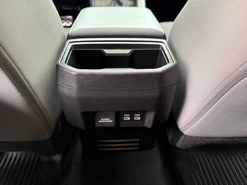 Used 2024 Toyota Tacoma TRD Sport image 37