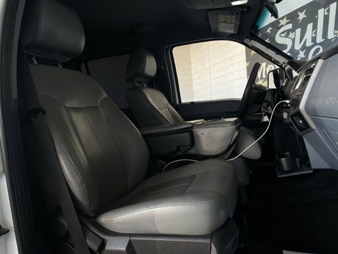 Used 2011 Ford F250 XLT w/ XLT Premium Pkg image 22