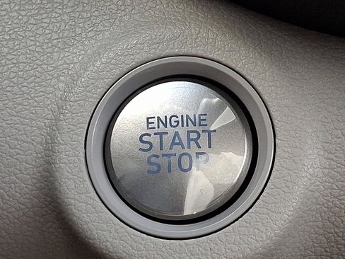 New 2026 Hyundai Venue SEL FWD image 10