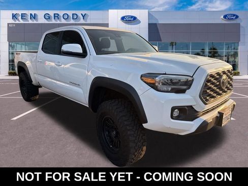 Used 2023 Toyota Tacoma TRD Off-Road AWD/4WD image 1