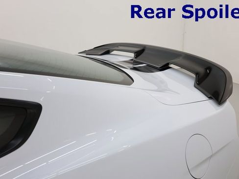 Used 2022 Ford Mustang Shelby GT500 w/ Technology Package image 40