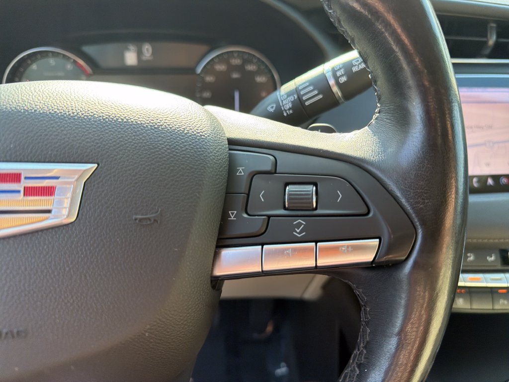 Used 2021 Cadillac XT4 Premium Luxury FWD image 23