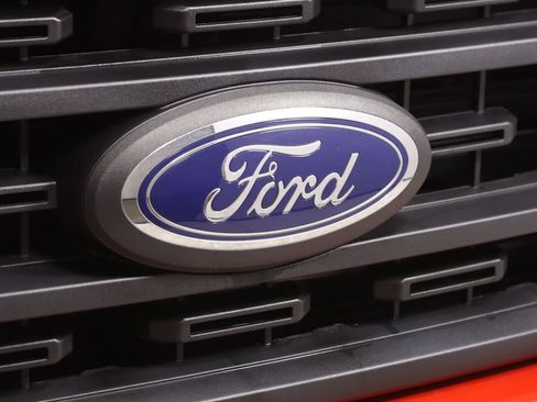 Used 2022 Ford F150 XLT w/ Equipment Group 302A High AWD/4WD image 16