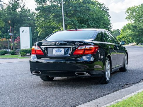 Used 2012 Lexus LS 460 w/ Comfort Pkg RWD image 6