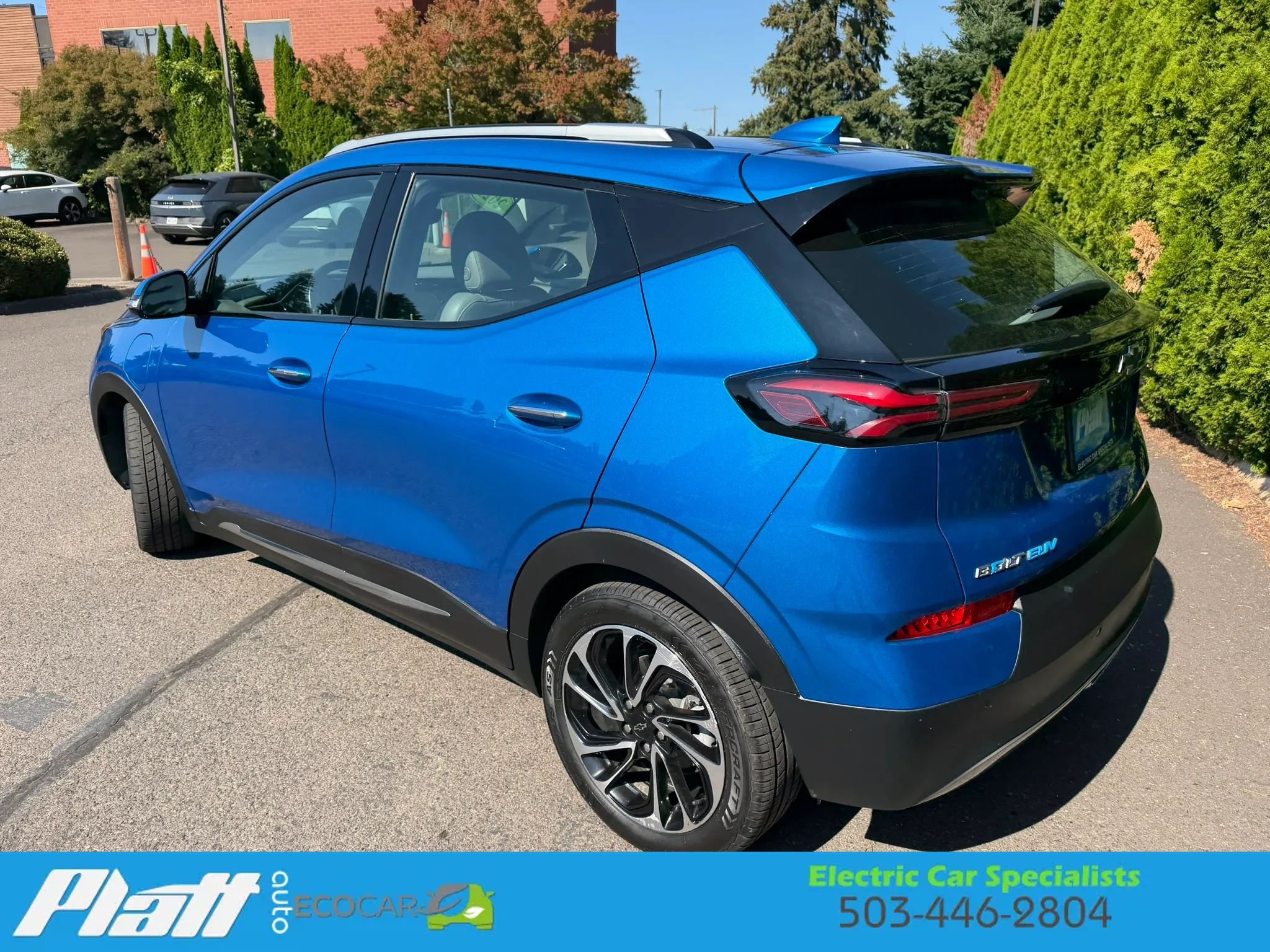 Used 2022 Chevrolet Bolt EUV Premier w/ Sun & Sound Package FWD image 7