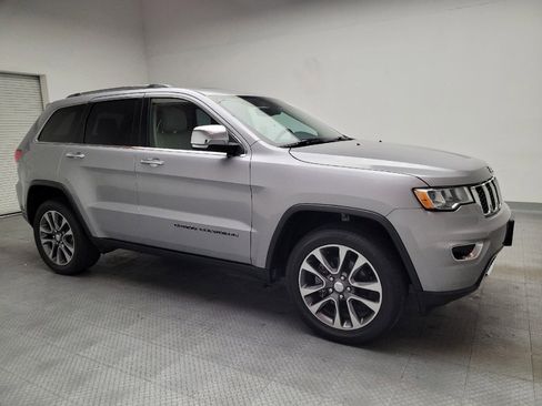 Used 2018 Jeep Grand Cherokee Limited w/ Trailer Tow Group IV image 11