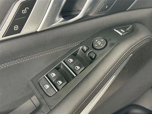 Used 2023 BMW X5 sDrive40i w/ Premium Package image 30