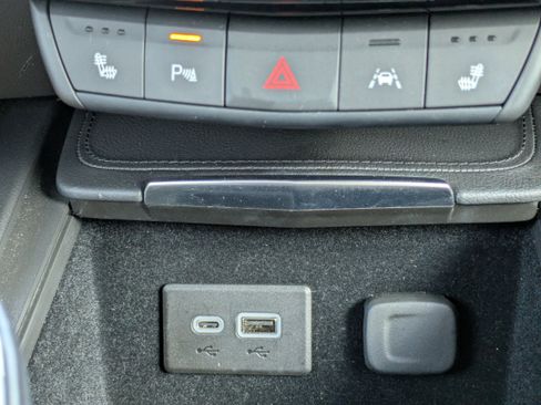 Certified 2024 Cadillac XT4 Luxury w/ Cold Weather Package image 26