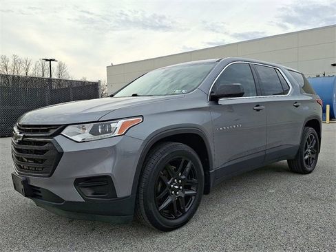 Used 2018 Chevrolet Traverse LS w/ LPO, Black Accent Package image 6
