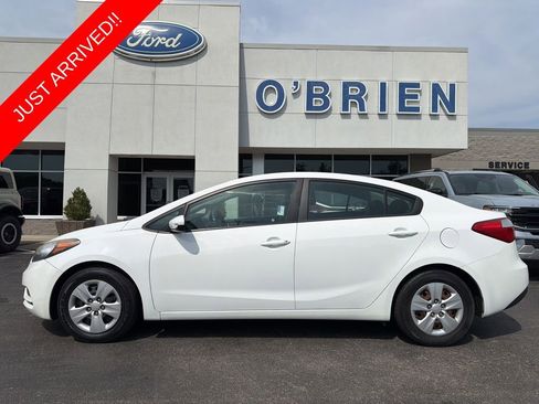 Used 2016 Kia Forte LX FWD image 1