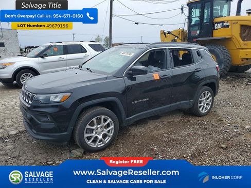 Used 2023 Jeep Compass Latitude w/ Sun and Sound Group AWD/4WD image 1