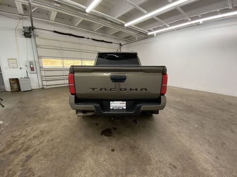 Used 2024 Toyota Tacoma TRD Sport image 5