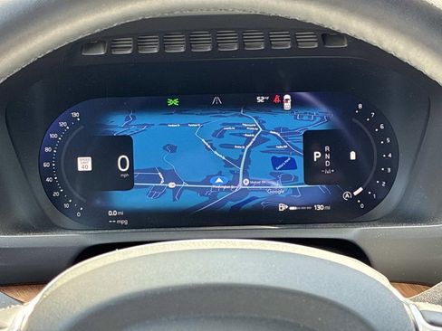 Used 2025 Volvo XC90 B6 Plus image 29