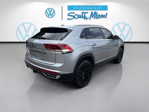 Used 2022 Volkswagen Atlas Cross Sport SE FWD image 7