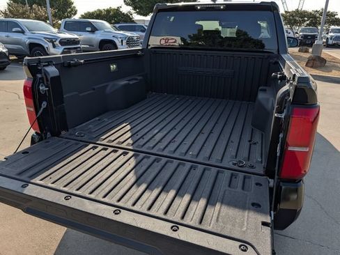 Certified 2024 Toyota Tacoma TRD Off-Road AWD/4WD image 29