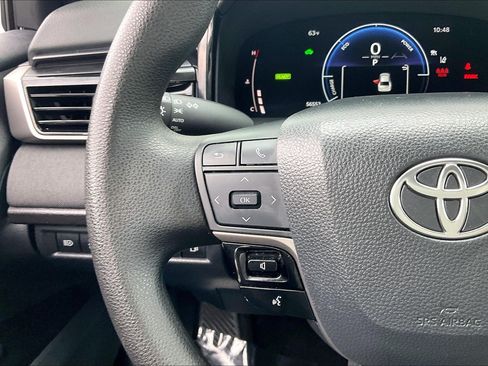 Used 2025 Toyota Camry LE FWD image 23